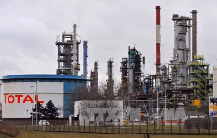 Giá dầu thế giới leo dốc giữa chiến tranh thương mại Trung Mỹ