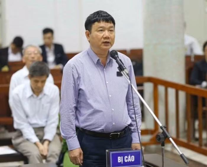 Ông Đinh La Thăng thừa nhận ký 2 nghị quyết góp vốn vào OceanBank