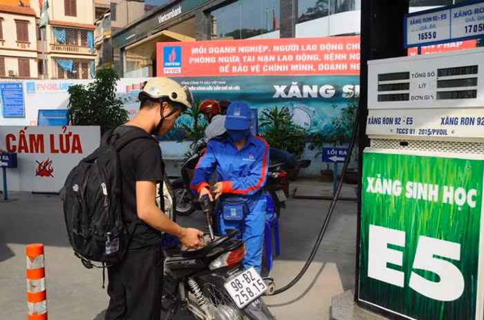 Tiêu thụ xăng sinh học E5 có tín hiệu khả quan