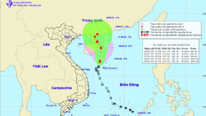 Bão số 2 "vần vũ" ở biển Đông, gió giật cấp 10