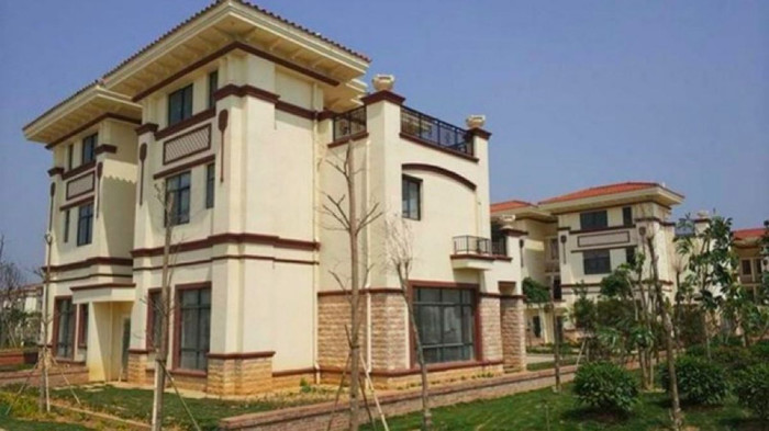 Đại gia bỏ gần 800 tỷ đồng xây 258 căn biệt thự hạng sang cho cả làng ở