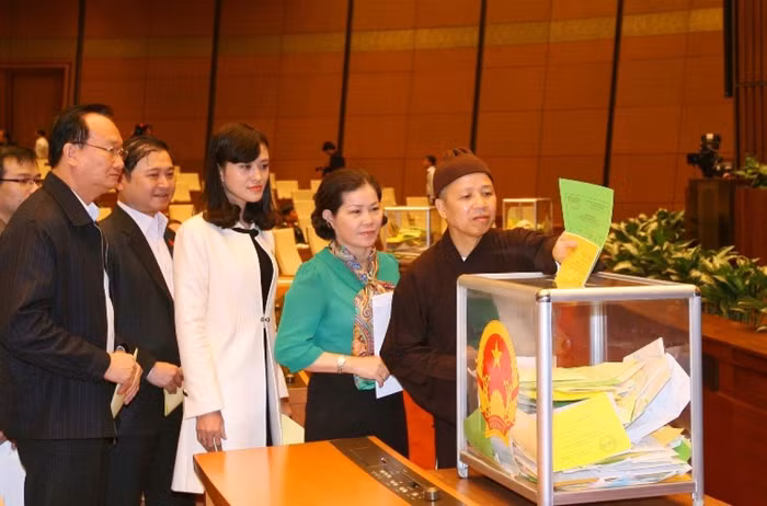 Lấy phiếu tín nhiệm là nội dung giám sát đặc biệt quan trọng