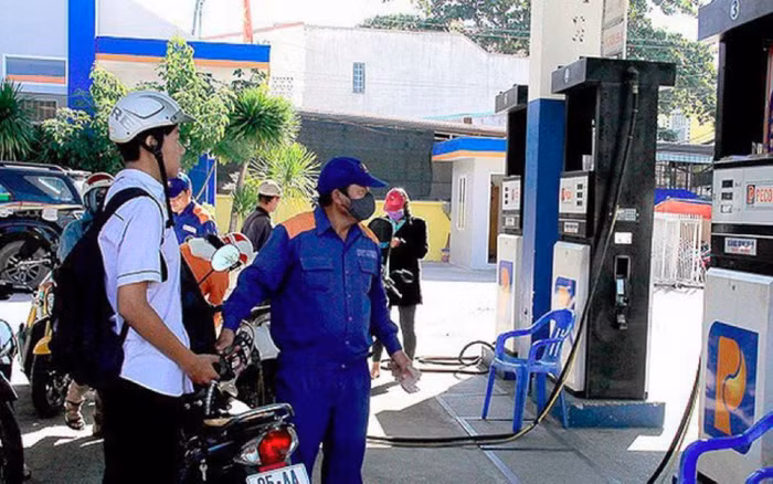 Bộ Tài chính: Vẫn đề xuất tăng thuế môi trường xăng dầu lên 4.000 đồng