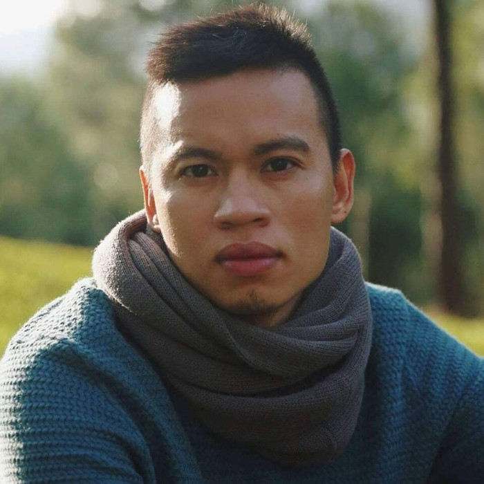 "Việc M&A (nếu có) sẽ là một bước đi chiến lược vô cùng thú vị tại thị trường Việt Nam, có thể nói đối với cộng đồng startup công nghệ, sự việc này là chưa có tiền lệ. Cuối cùng thì, thị trường TMĐT sẽ chỉ còn một cuộc đua song mã thì lúc đó chúng ta mới tìm ra người chiến thắng. Hãy nhớ, TOP 2 mới là winners – những người chiến thắng. Ông Nguyễn Việt Hùng "Việc M&A (nếu có) sẽ là một bước đi chiến lược vô cùng thú vị tại thị trường Việt Nam, có thể nói đối với cộng đồng startup công nghệ, sự việc này là chưa có tiền lệ. Cuối cùng thì, thị trường TMĐT sẽ chỉ còn một cuộc đua song mã thì lúc đó chúng ta mới tìm ra người chiến thắng. Hãy nhớ, TOP 2 mới là winners – những người chiến thắng. Ông Nguyễn Việt Hùng