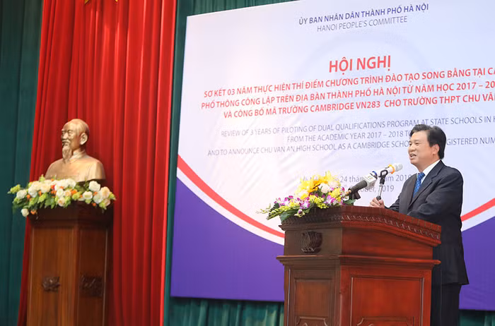 Thứ trưởng Bộ GD_DT Nguyễn Hữu Độ phát biểu tại sự kiện