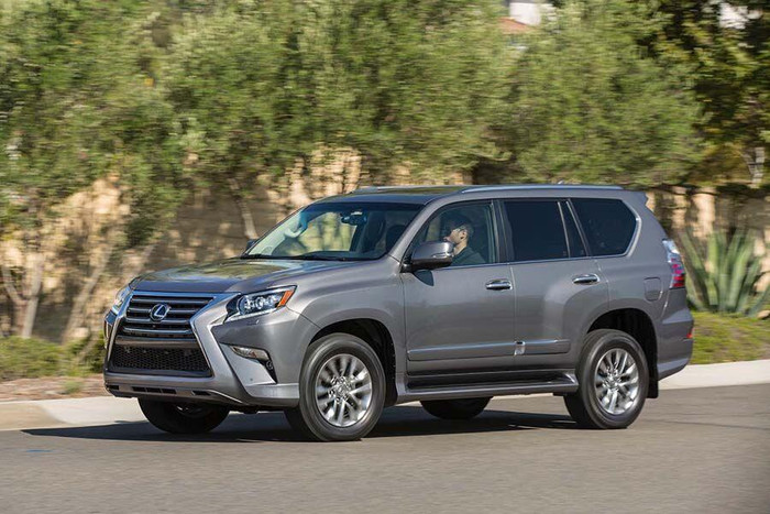 Lexus GX460 hạng sang tại Việt Nam bị triệu hồi vì dính lỗi túi khí