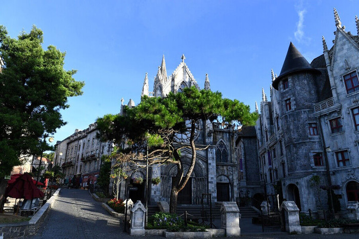 Sun World Ba Na Hills - Cuộc lột xác thần kỳ thành xứ sở “Bốn mùa lễ hội” ảnh 6