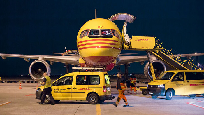 DHL Express tăng phí chuyển phát nhanh lên mức 4.9%