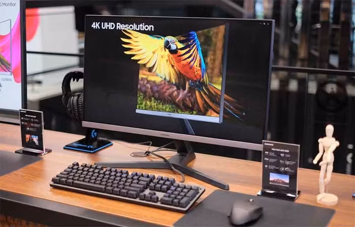 Samsung UHD LU28R550
