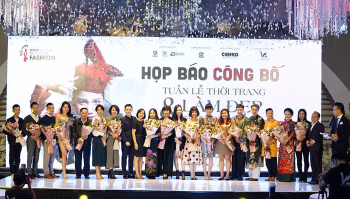 Đại diện của các thương hiệu tham dự Lễ công bố Tuần lễ thời trang và làm đẹp quốc tế Việt Nam 2019