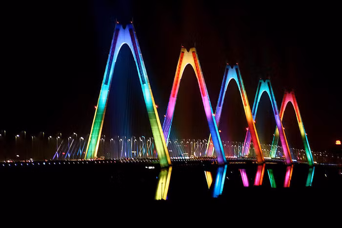 Cầu Nhật Tân - Một trong những công trình kiến trúc có dấu ấn sáng tạo về kiến trúc