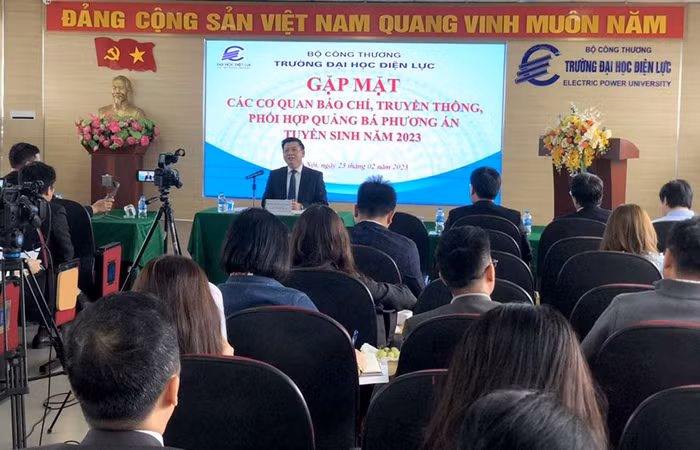 Phó Giáo sư Đinh Văn Châu, Quyền Hiệu trưởng Trường Đại học Điện lực