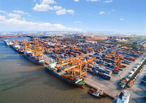 Hải Phòng tháo gỡ vướng mắc để đẩy nhanh tiến độ xây dựng các bến container tại cảng Lạch Huyện
