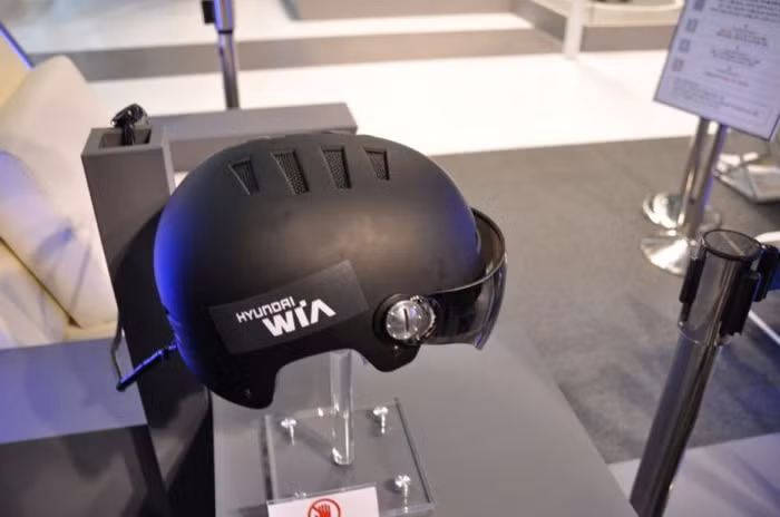 Mô đun vũ khí tự động điều khiển bằng mũ bảo hiểm. Ảnh South Front