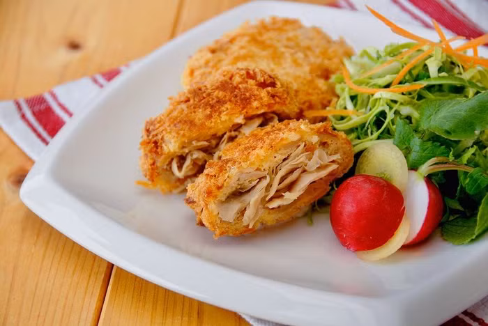 Món thịt heo chiên xù kiểu Nhật từ thịt thực vật earthmeat