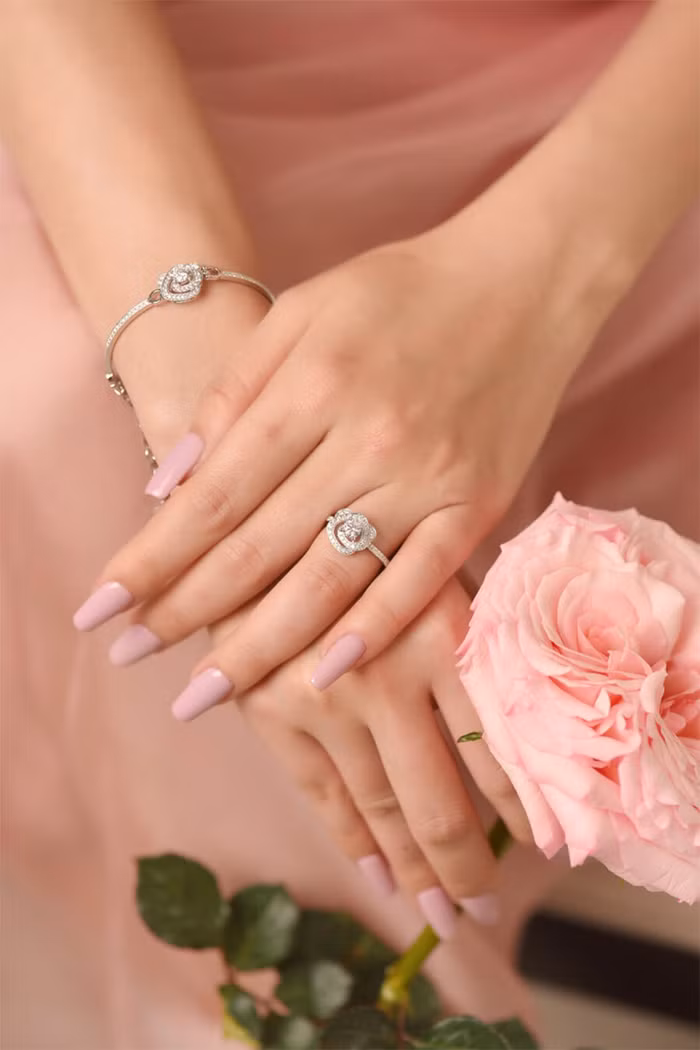 Tinh chọn từ chất liệu Kim cương Siêu lý tưởng 8 Hearts and 8 Arrows