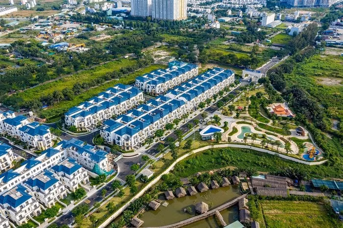 Khang Điền (nằm trong Top 15) đã "rót" thêm tiền cho dự án Khang Phúc – KDC Tân Tạo, Khang Phúc – KDC Bình Hưng 11A, dự án Bình Trưng – Bình Trưng Đông