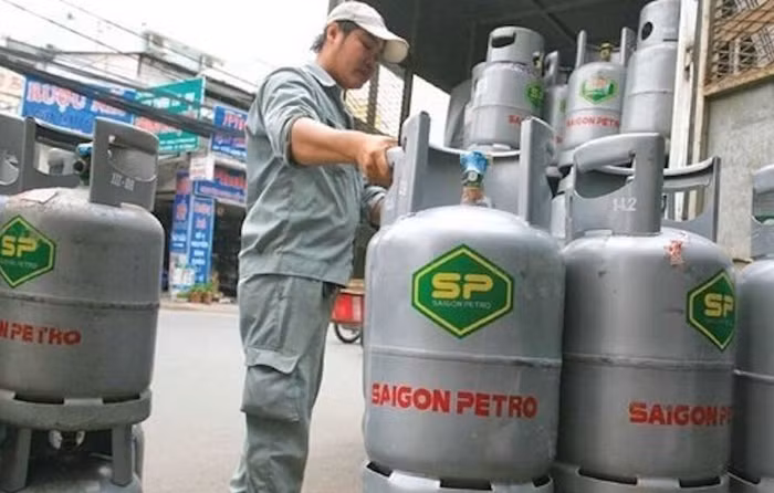 Giá gas “đổ đèo” giảm mạnh 22.500 đồng/kg