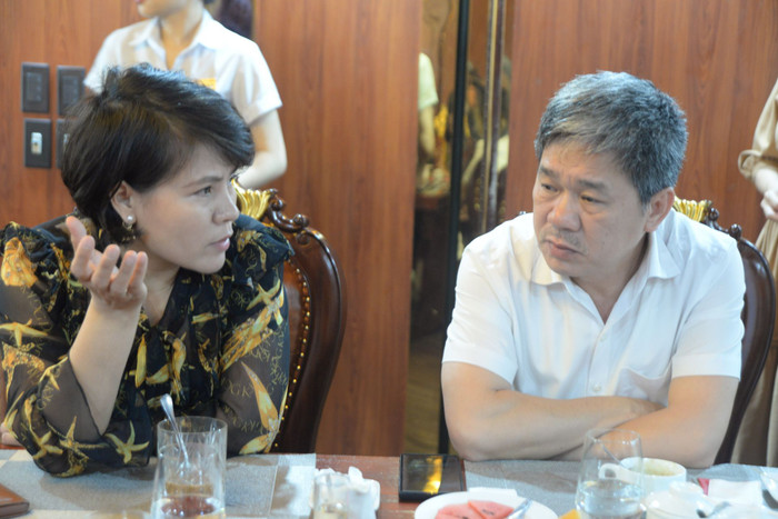 Nội dung có thể phân tách thành lĩnh vực kinh doanh, hoặc thành chủ đề.