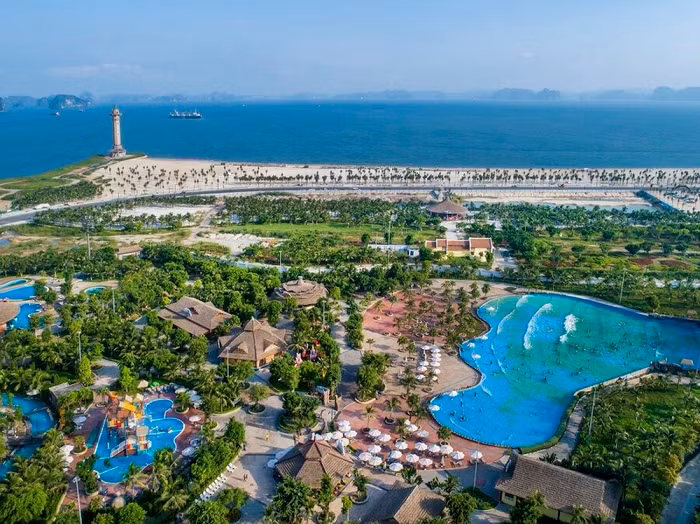 Bãi Cháy hút lượng khách du lịch lớn và ổn định