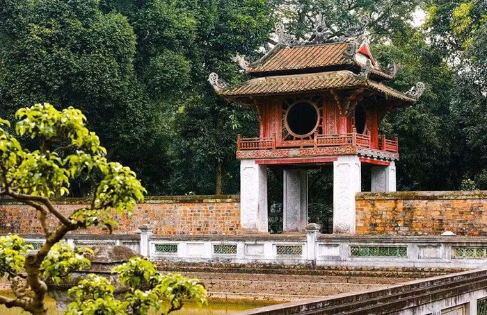 Khuê Văn các - một đơn nguyên kiến trúc nằm trong tổng thể của Văn Miếu - Quốc Tử Giám