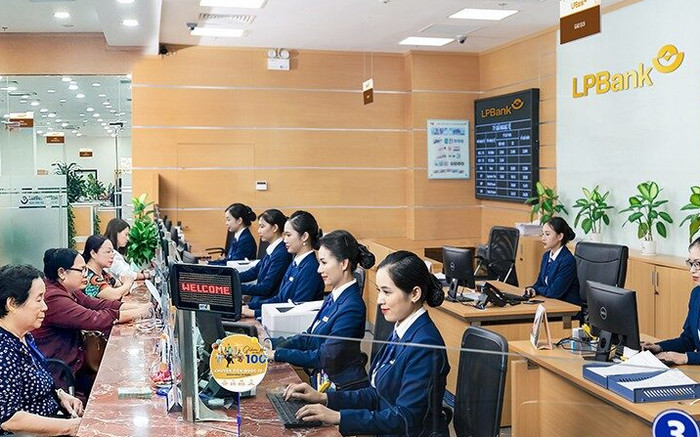 Ngân hàng LPBank lãi quý 2 giảm một nửa, nợ xấu tăng 65% so với đầu năm