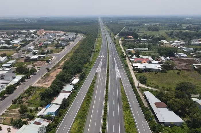 Phê duyệt đầu tư Dự án đầu tư xây dựng đường cao tốc Dầu Giây - Tân Phú giai đoạn 1
