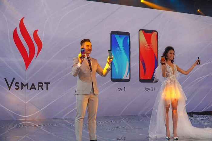 Forbes “giải mã” hiện tượng Vsmart