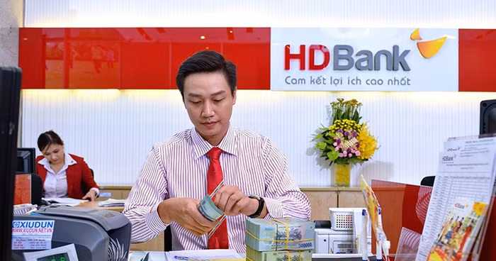 cổ phiếu HDB