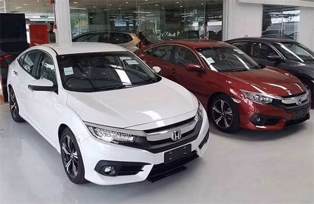 Thu hồi 300 xe Honda Civic tại Việt Nam