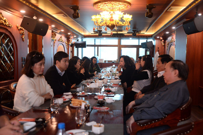 Bữa sáng doanh nhân 3/12: Bàn thảo về hợp tác với Đại học Quốc gia Hà Nội