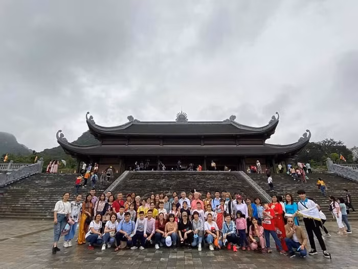 Đoàn du lịch do công ty Legenda Travel tổ chức.