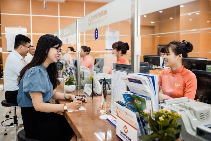 Cổ phiếu LPB được chấp thuận niêm yết trên HoSE, lợi nhuận 9 tháng về đích sớm