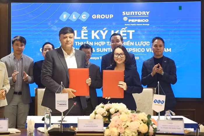Lễ ký kết thỏa thuận hợp tác chiến lược giữa Tập đoàn FLC và Suntory PepsiCo Vietnam