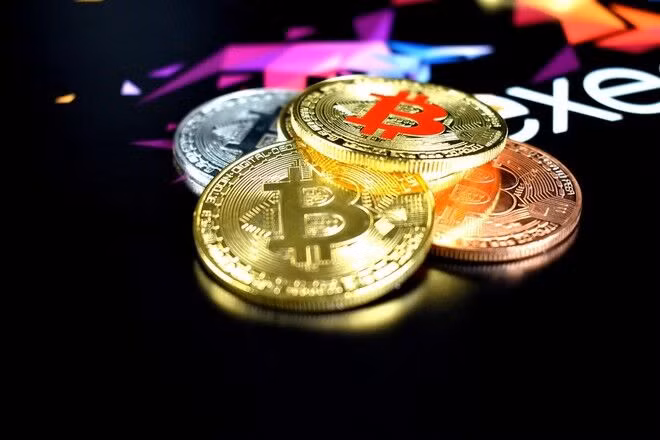 Giá bitcoin ngày 11/3: Bitcoin cắm đầu lao dốc sau khi đạt mốc 42.000USD