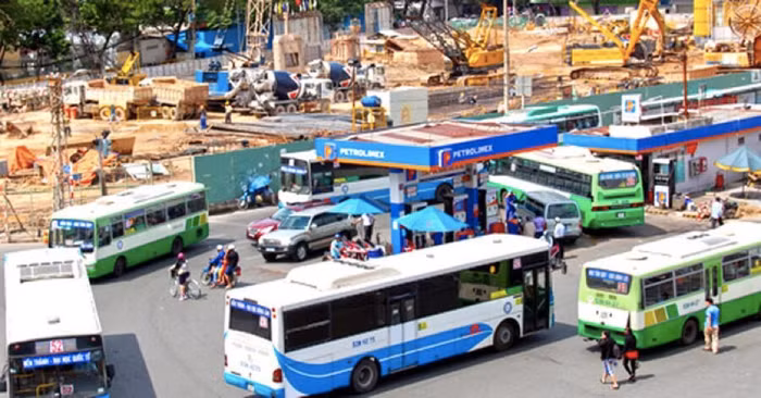Một loạt cán bộ điều hành xe buýt tại TP HCM bị đình chỉ việc
