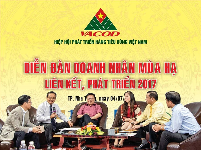 Gần 200 đại biểu tham dự “Diễn đàn Doanh nhân mùa Hạ - liên kết, phát triển 2017"