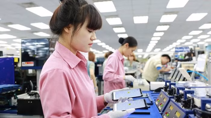 Bị tố đối xử tệ với công nhân Việt, Samsung nói gì?