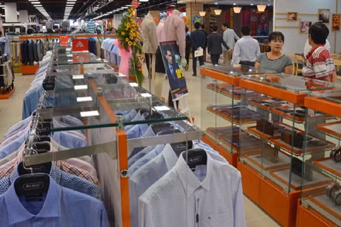 Thời trang Việt "đấu" hàng hiệu giá rẻ