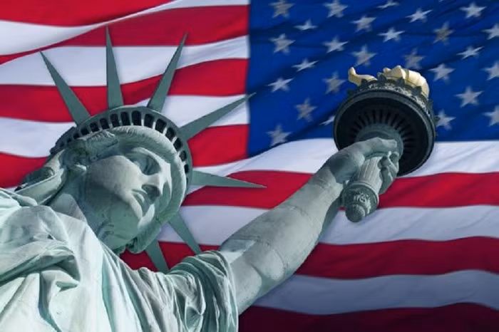 Chính phủ Mỹ bất ngờ ồ ạt mở cửa đón lao động phổ thông