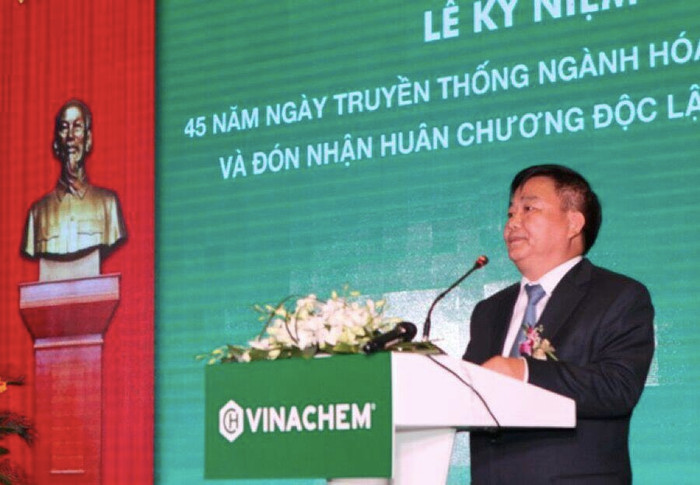 Yêu cầu bãi bỏ quyết định bổ nhiệm người nhà của Chủ tịch Vinachem