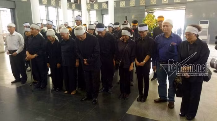 Trực tiếp: Lãnh đạo Chính phủ viếng cụ Hoàng Thị Minh Hồ ảnh 9