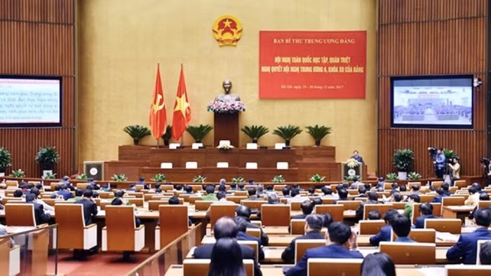 Hai năm tinh giản biên chế: Tăng thêm 96.000 người, chi thường xuyên tăng 16,25%