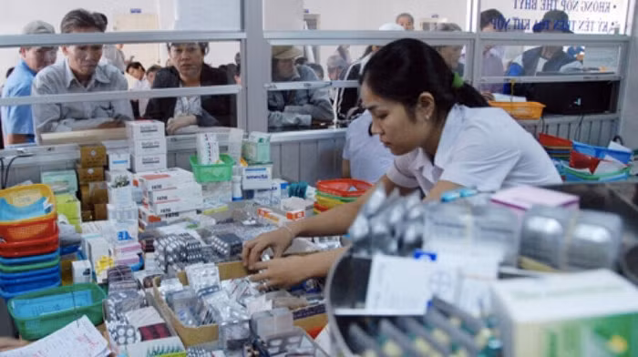 Có nên tách Dược khỏi ngành Y tế?