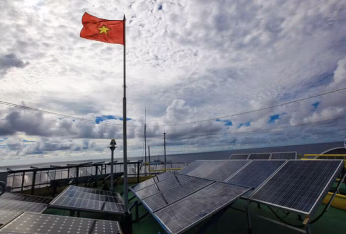 “Tiếp sức” nhà đầu tư đổ vốn làm điện mặt trời