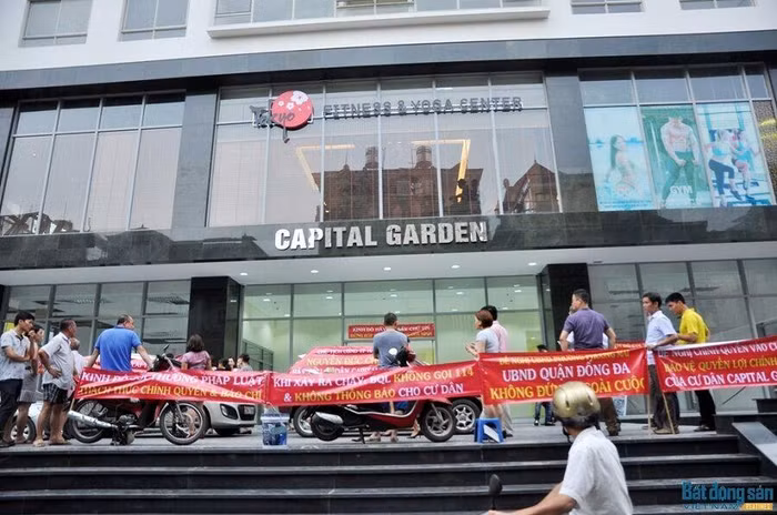 Mua căn hộ cao cấp Capital Garden, 6 tháng không 1 đêm ngủ ngon