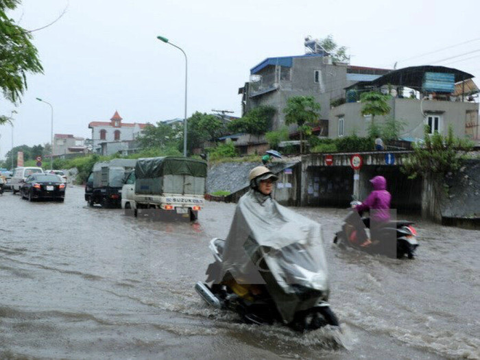 Cả ba miền đều có mưa rất to, lũ tại miền Trung đang lên nhanh