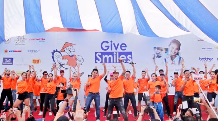 Hơn 6.000 người tham dự Turkey Dash 6 – Nụ cười Việt 2018