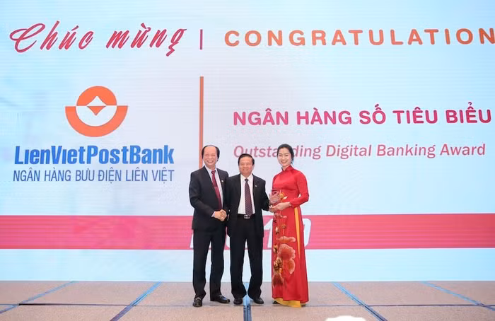 LienvietPostBank được vinh danh giải thưởng ngân hàng số tiêu biểu 2019