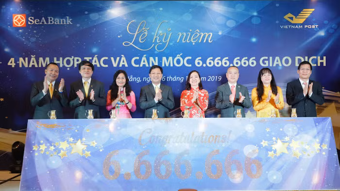 Sau 4 năm song hành và phát triển, số lượng giao dịch thu chi hộ giữa VNPost và SeABank đạt mốc 6.666.666 giao dịch
